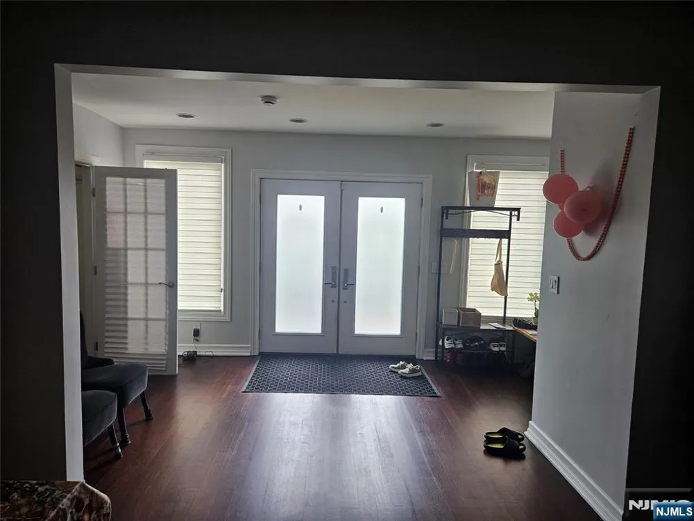 165 Leonia Avenue Leonia, NJ 07605