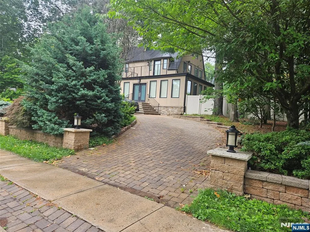 165 Leonia Avenue Leonia, NJ 07605
