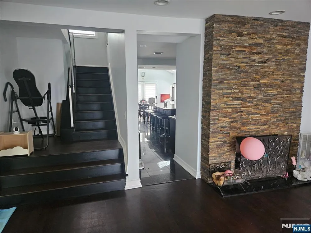 165 Leonia Avenue Leonia, NJ 07605
