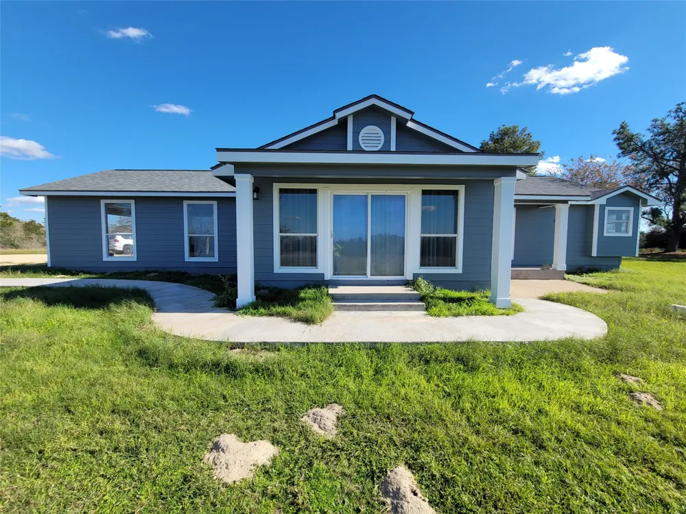 208 Newcastle Drive Red Rock, TX 78662