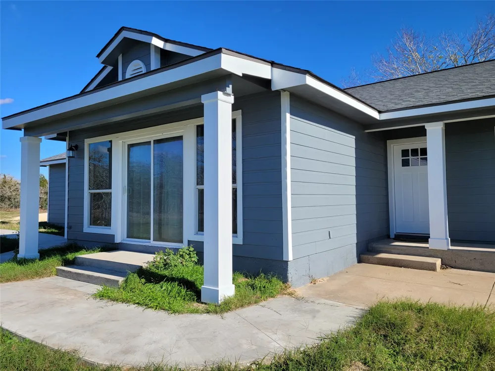 208 Newcastle Drive Red Rock, TX 78662