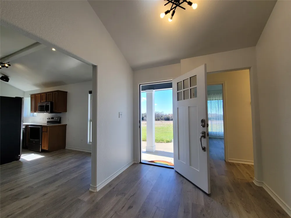 208 Newcastle Drive Red Rock, TX 78662