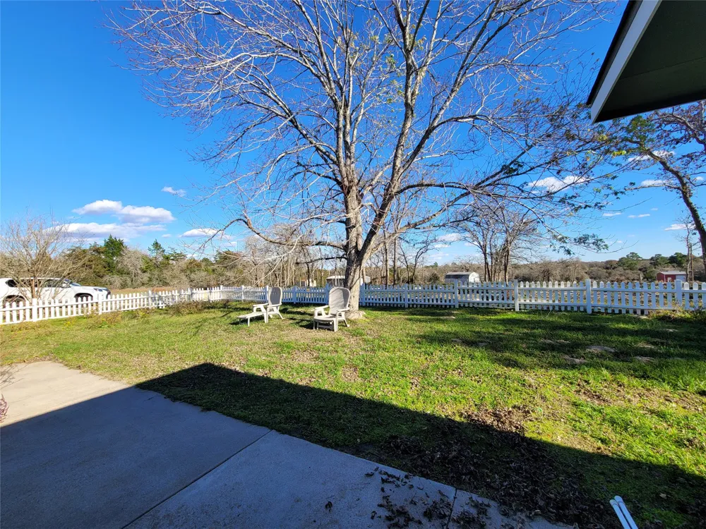 208 Newcastle Drive Red Rock, TX 78662