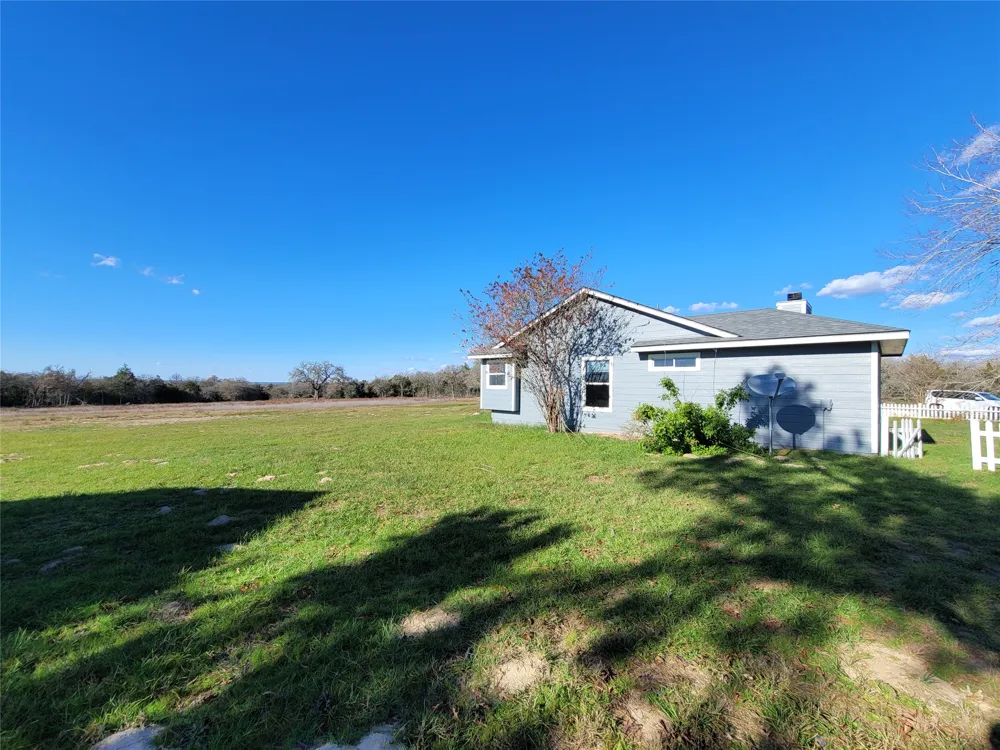 208 Newcastle Drive Red Rock, TX 78662
