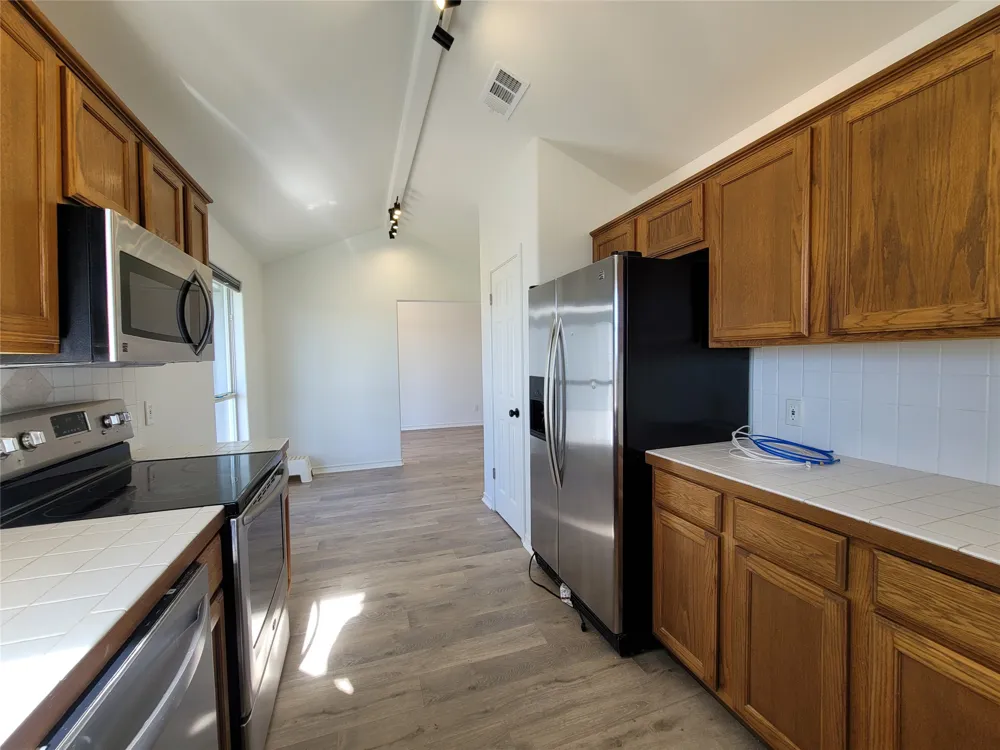 208 Newcastle Drive Red Rock, TX 78662