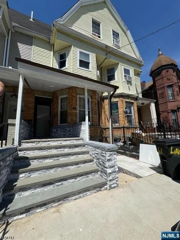 61 Lincoln Avenue Newark, NJ 07104