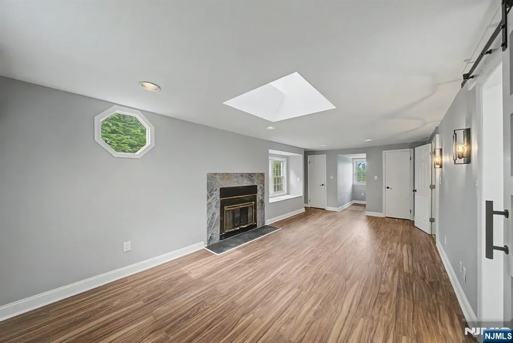 433 Louisa Avenue Wyckoff, NJ 07481