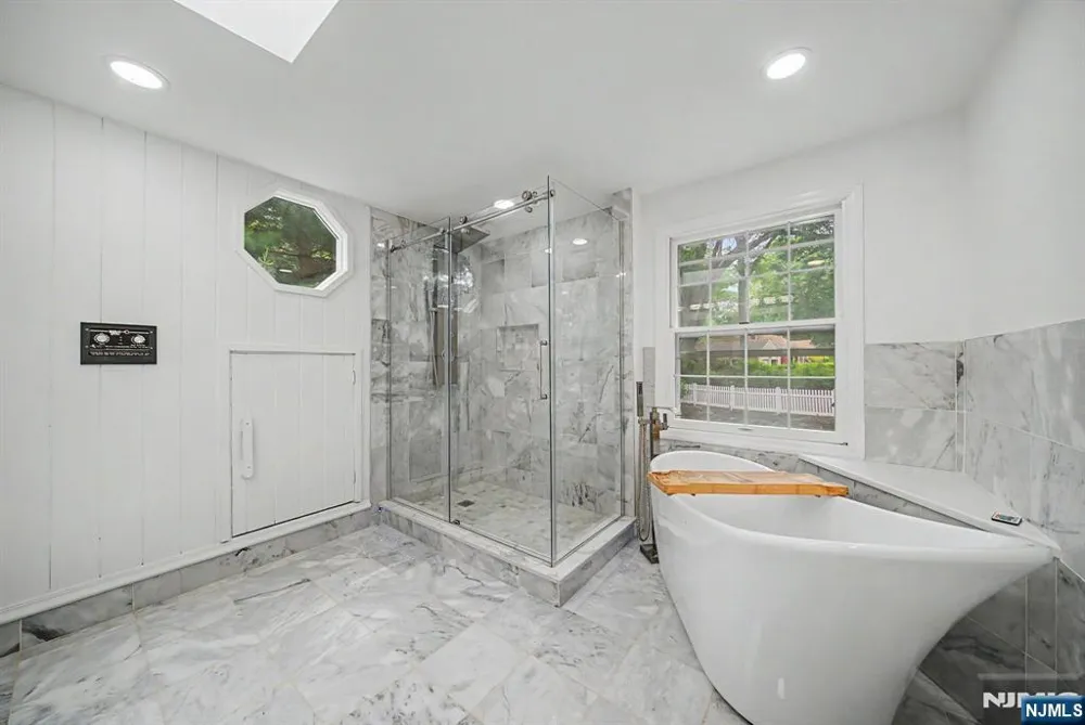 433 Louisa Avenue Wyckoff, NJ 07481