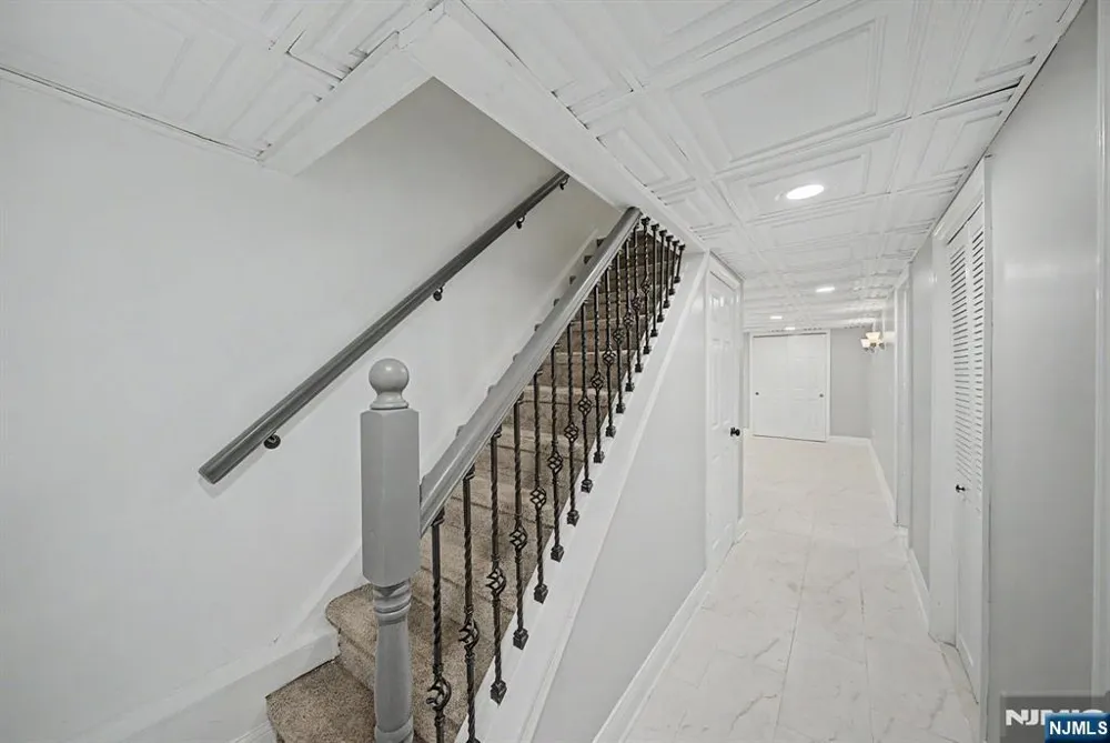 433 Louisa Avenue Wyckoff, NJ 07481