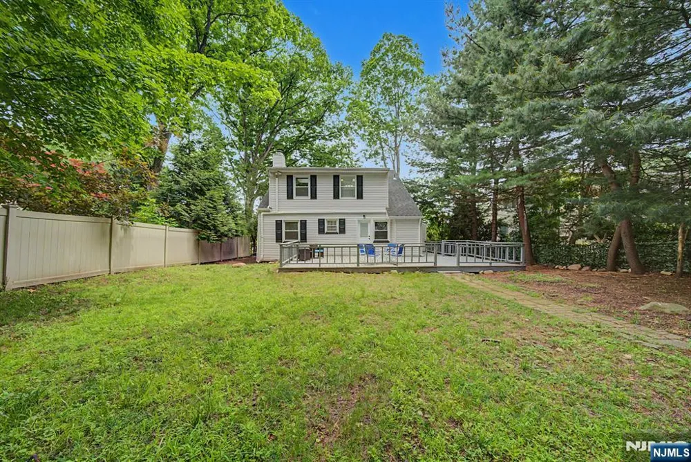 433 Louisa Avenue Wyckoff, NJ 07481