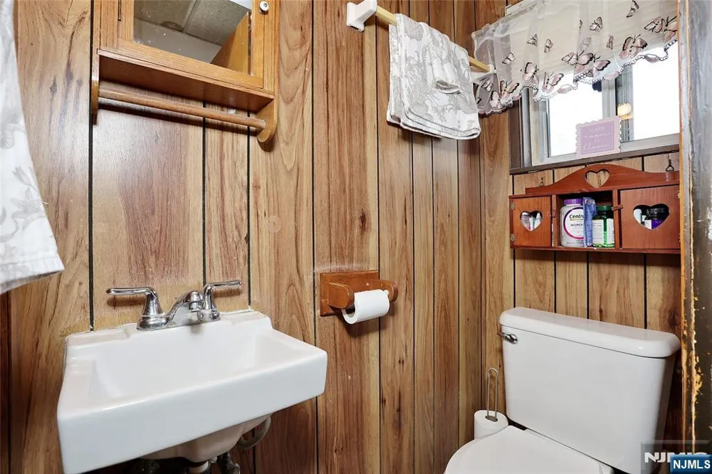 77 Columbus Avenue Garfield, NJ 07026