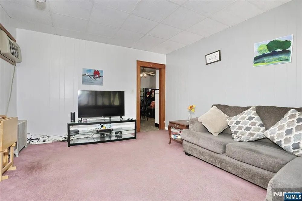77 Columbus Avenue Garfield, NJ 07026