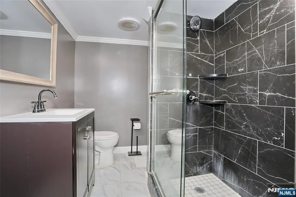 77 Columbus Avenue Garfield, NJ 07026