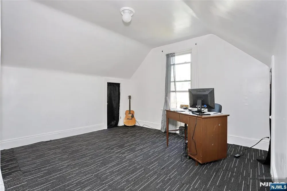77 Columbus Avenue Garfield, NJ 07026