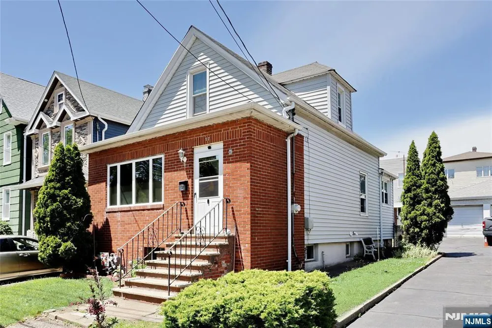 77 Columbus Avenue Garfield, NJ 07026