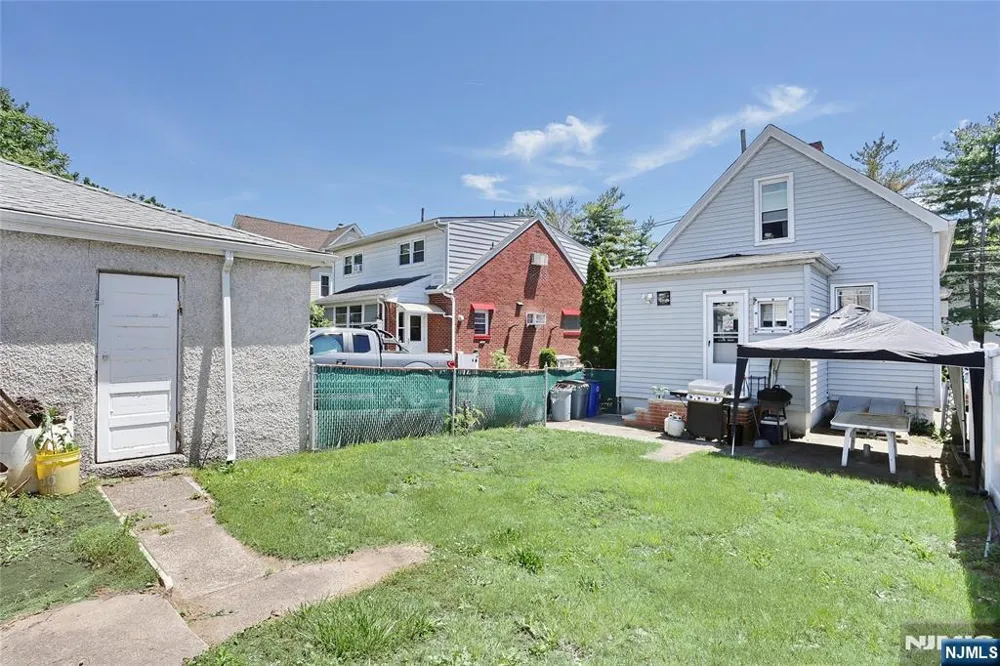 77 Columbus Avenue Garfield, NJ 07026