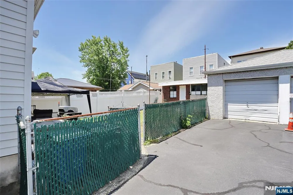 77 Columbus Avenue Garfield, NJ 07026
