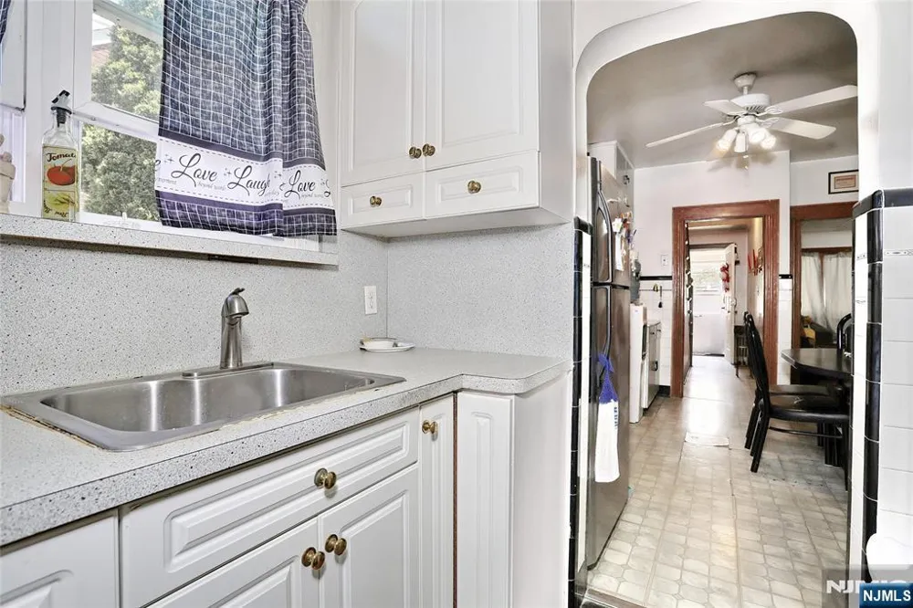 77 Columbus Avenue Garfield, NJ 07026