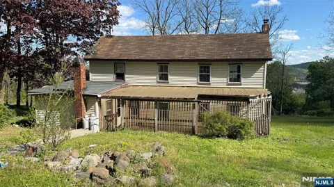 25 Coleman Hill Road