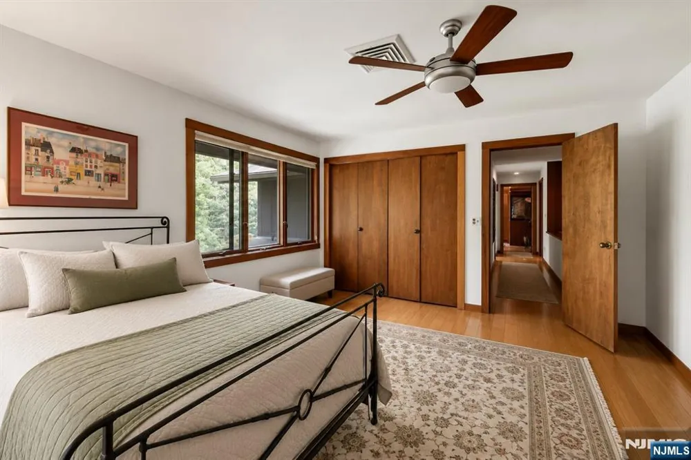 34 Cambridge Way Alpine, NJ 07620