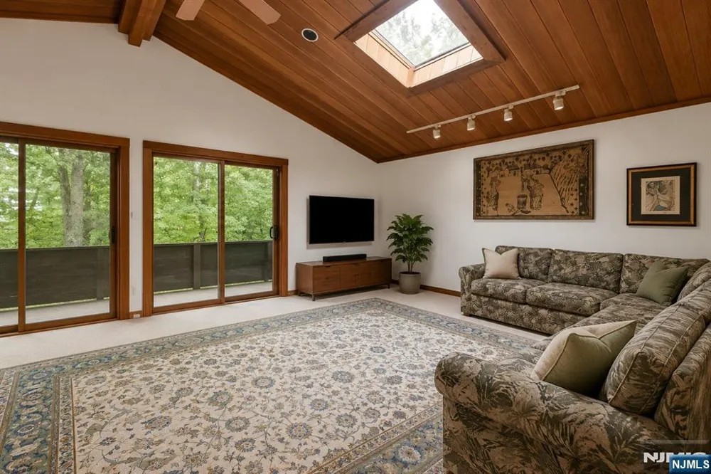 34 Cambridge Way Alpine, NJ 07620