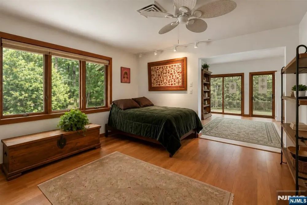 34 Cambridge Way Alpine, NJ 07620