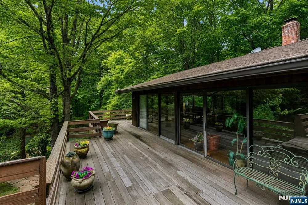 34 Cambridge Way Alpine, NJ 07620