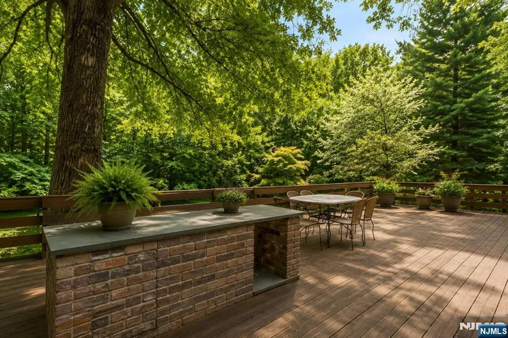34 Cambridge Way Alpine, NJ 07620