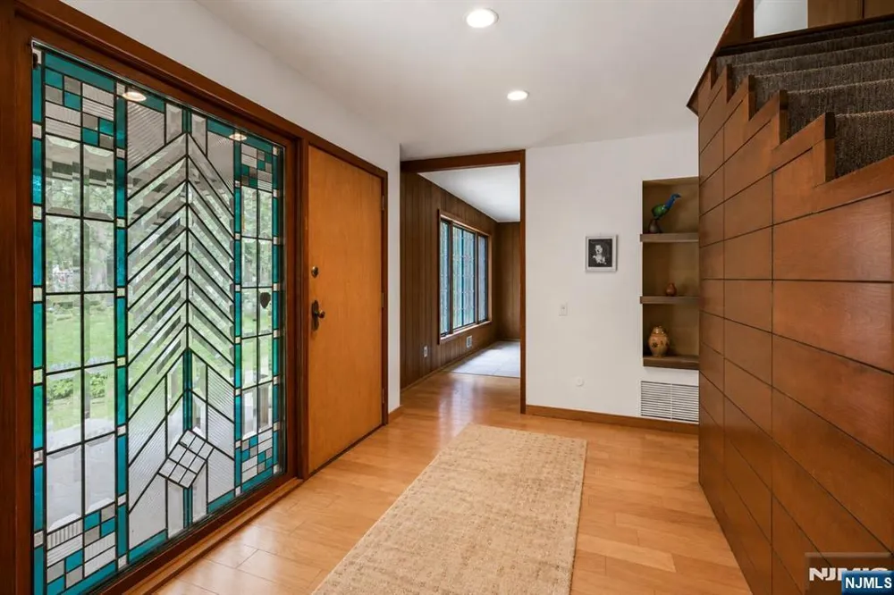 34 Cambridge Way Alpine, NJ 07620