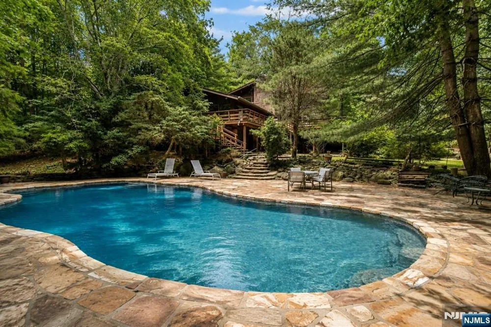 34 Cambridge Way Alpine, NJ 07620