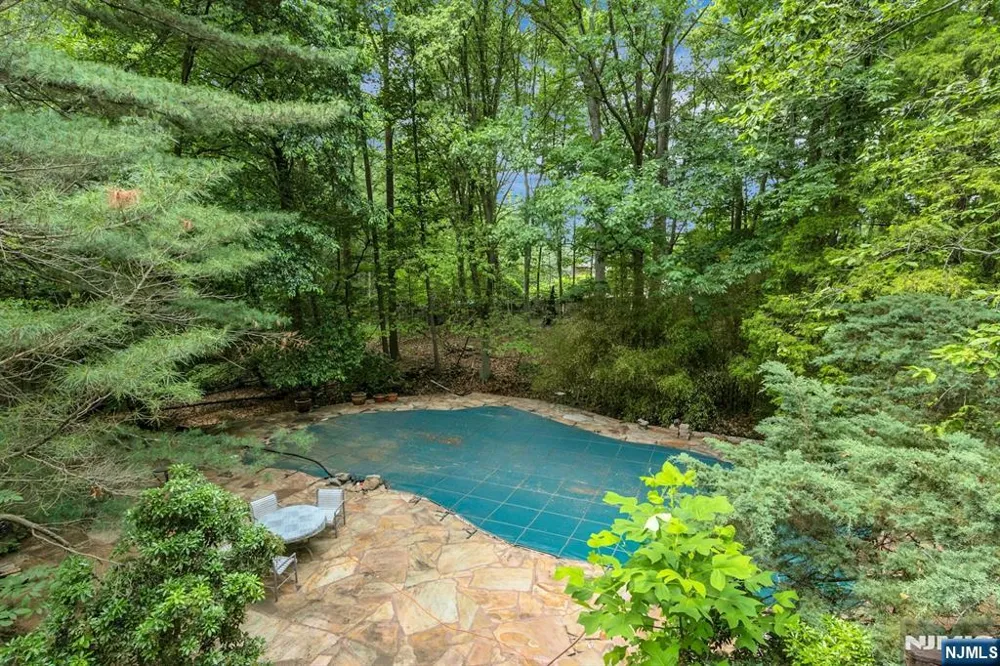 34 Cambridge Way Alpine, NJ 07620