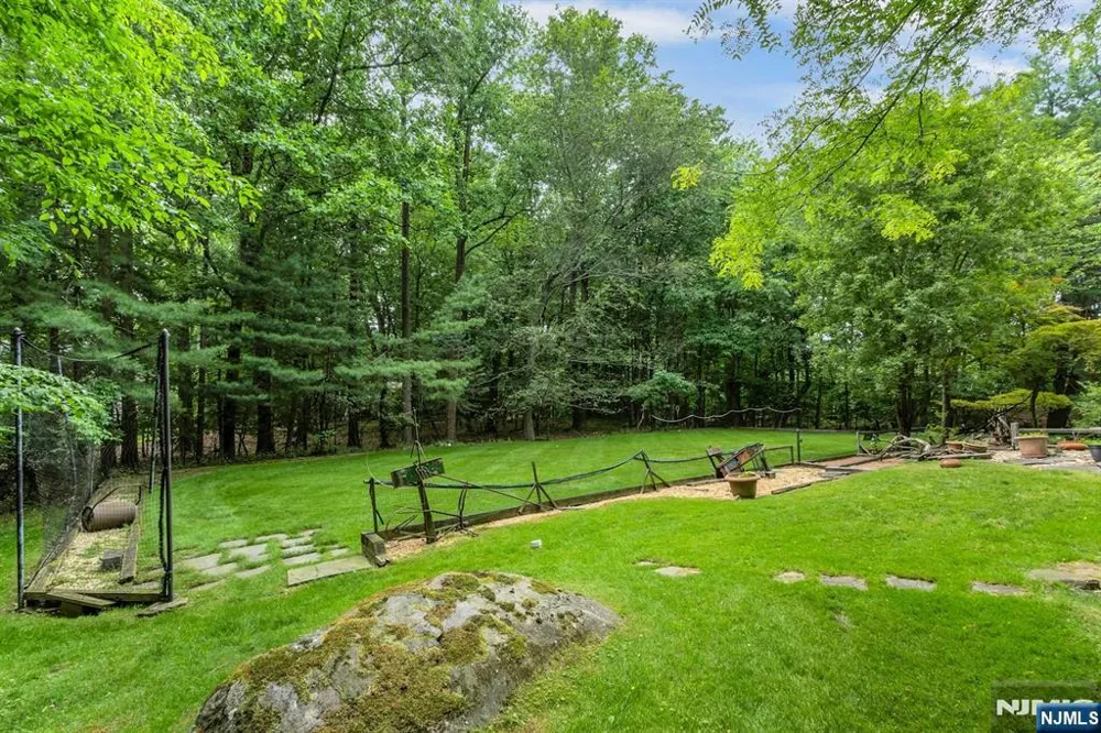34 Cambridge Way Alpine, NJ 07620