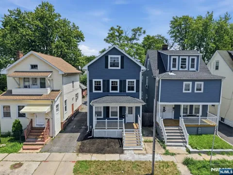 526 Clinton Street