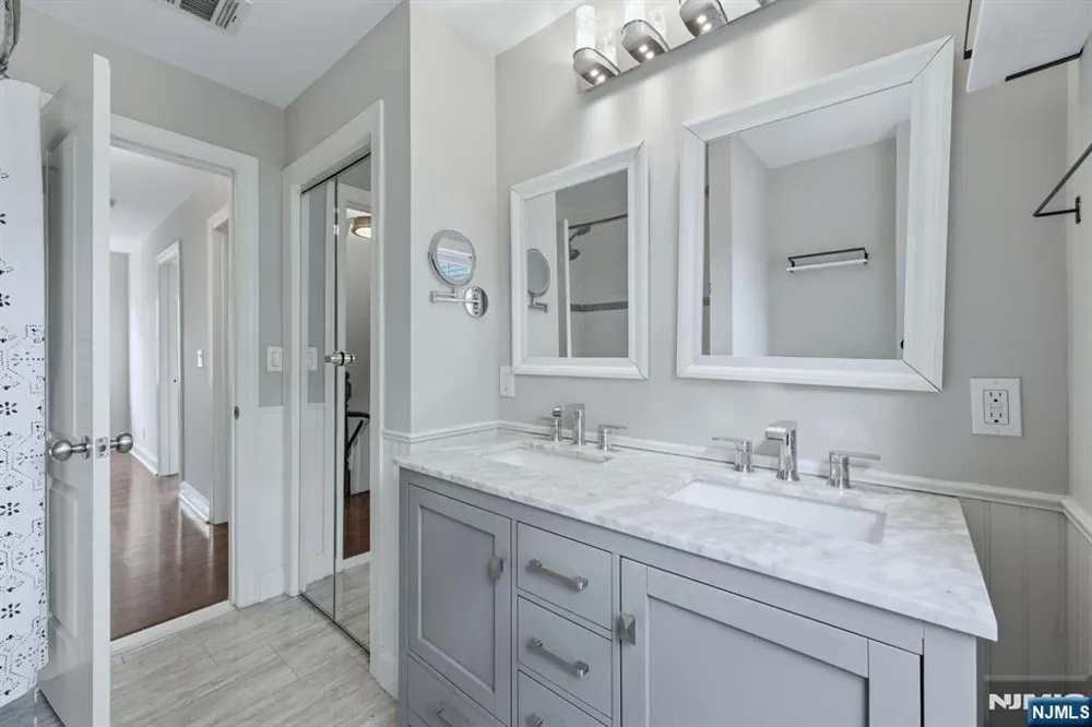 526 Clinton Street East Orange, NJ 07018