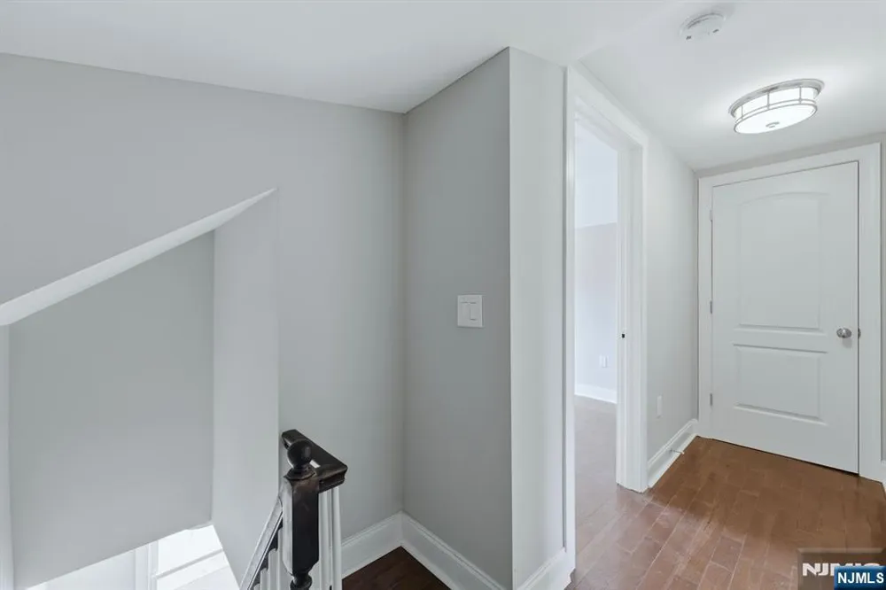 526 Clinton Street East Orange, NJ 07018