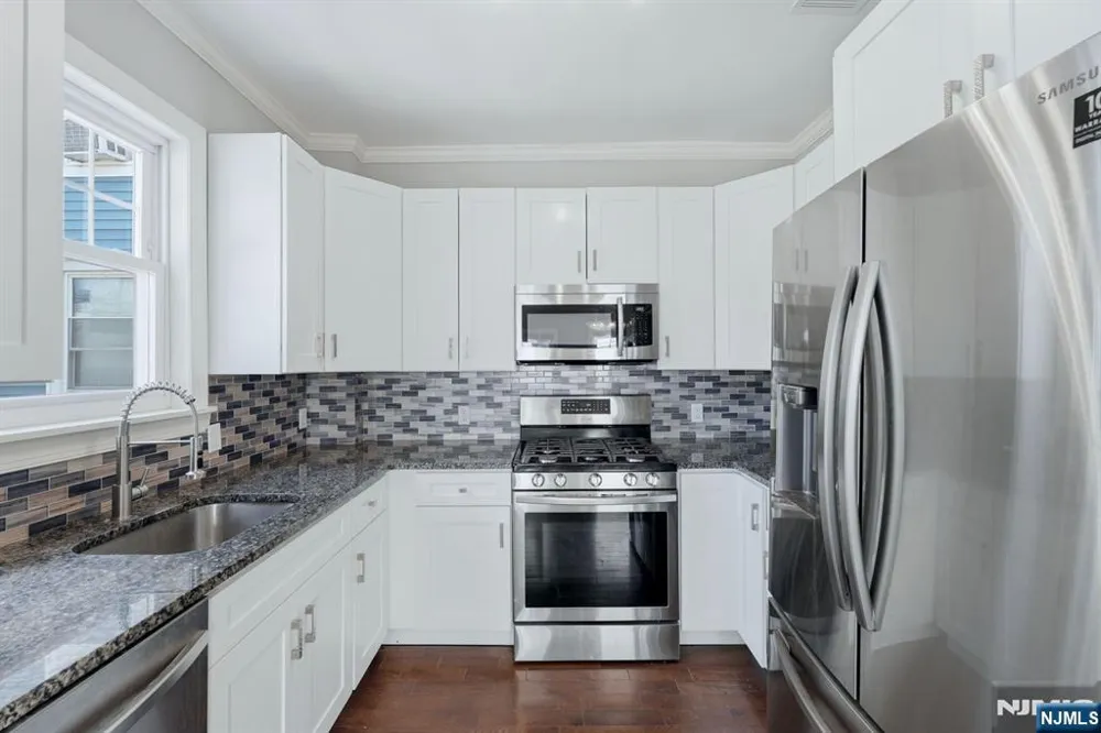 526 Clinton Street East Orange, NJ 07018