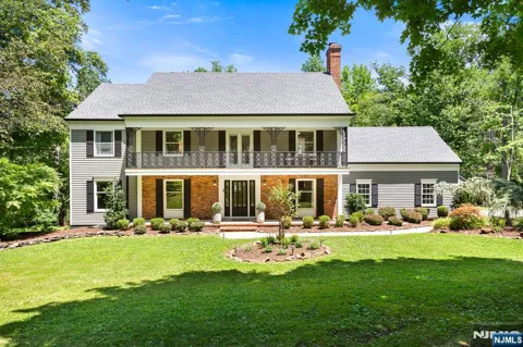 17 Sandalwood Drive