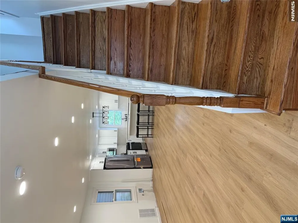 549 Beach Street Orange, NJ 07050