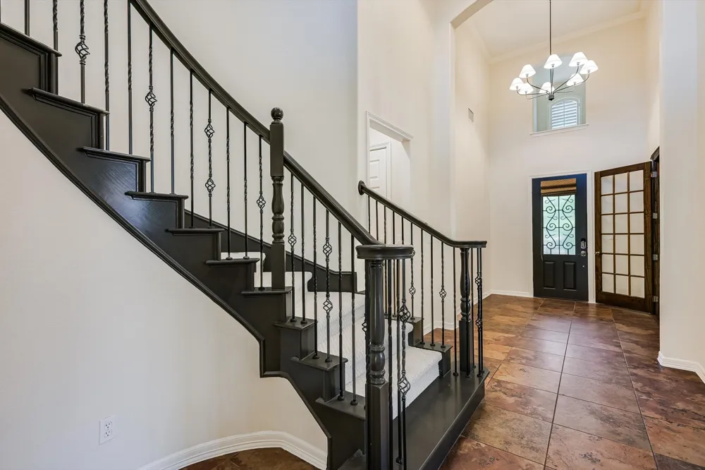 560 Aspen Drive Austin, TX 78737