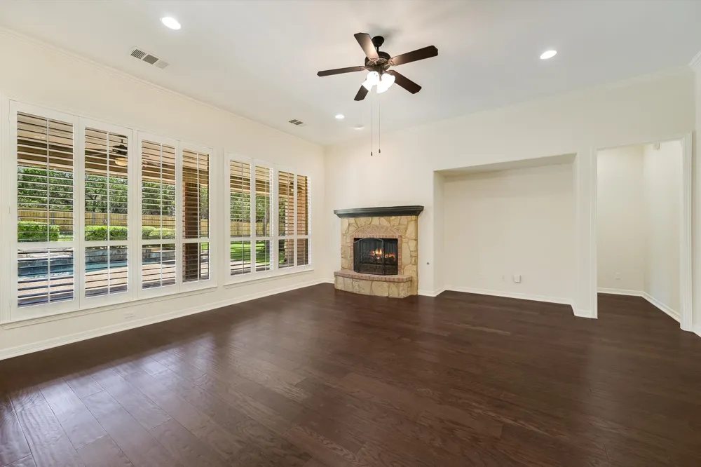 560 Aspen Drive Austin, TX 78737