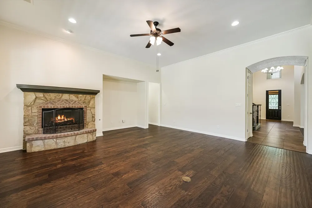 560 Aspen Drive Austin, TX 78737