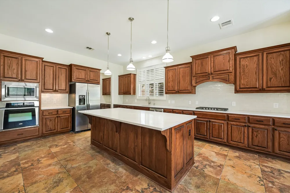 560 Aspen Drive Austin, TX 78737