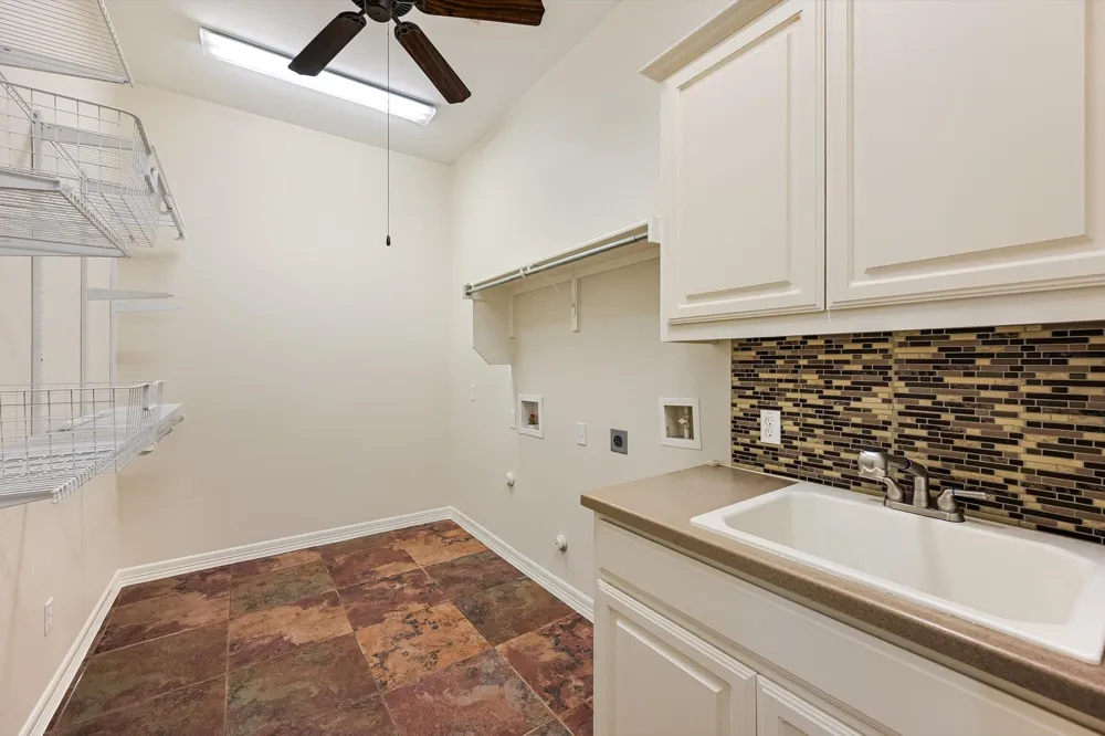560 Aspen Drive Austin, TX 78737