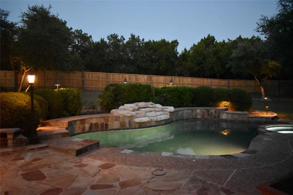 560 Aspen Drive Austin, TX 78737