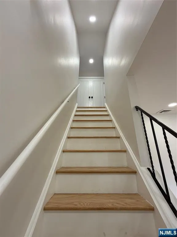 310 Passaic Avenue Carlstadt, NJ 07072