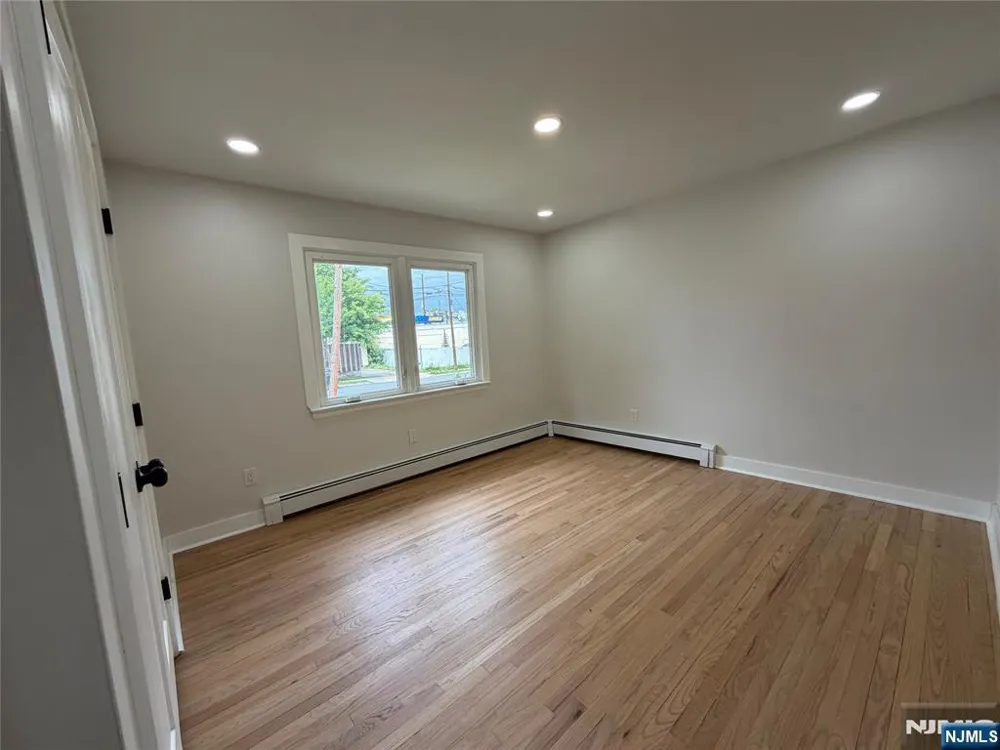 310 Passaic Avenue Carlstadt, NJ 07072