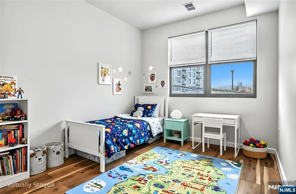 9017 Riverside Place North Bergen, NJ 07047