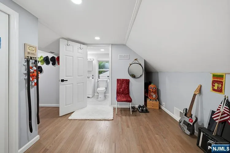 501 2nd Avenue Roselle, NJ 07203