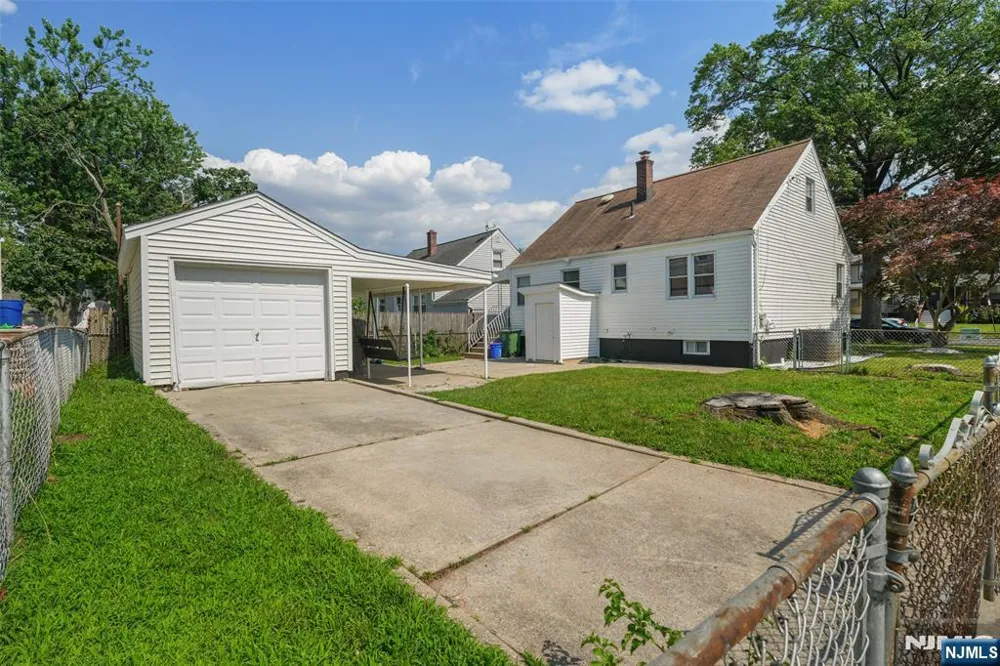 501 2nd Avenue Roselle, NJ 07203