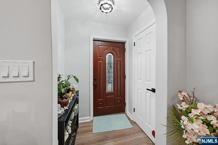501 2nd Avenue Roselle, NJ 07203